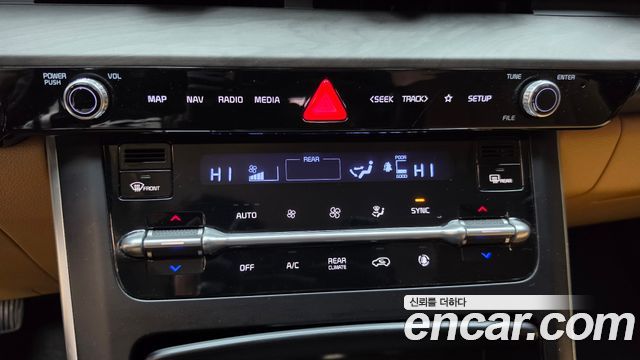 Kia Canival 2023 — photo 25