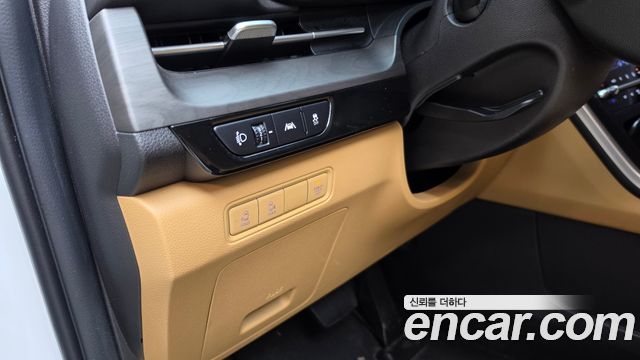 Kia Canival 2023 — photo 31