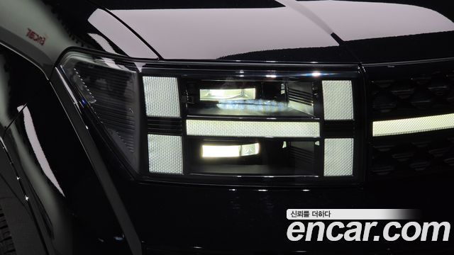 Hyundai Santafe 2025 — photo 8