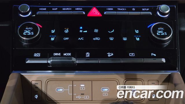 Hyundai Santafe 2025 — photo 29