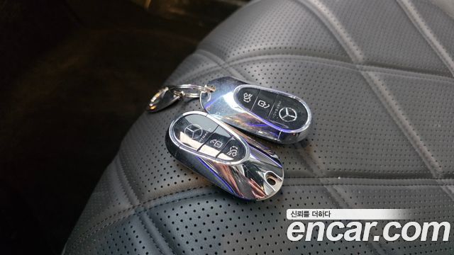 Mercedes-Benz S-Class 2021 — photo 40