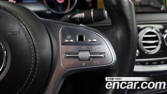 Mercedes-Benz S-Class 2018 — photo 24