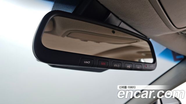 Kia K7 2020 — photo 28
