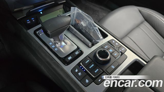 Genesis G80 2018 — photo 12
