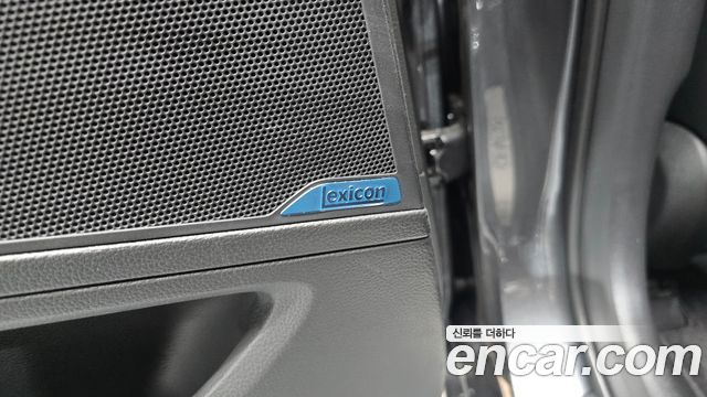 Genesis G80 2018 — photo 33