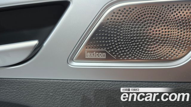 Genesis G80 2018 — photo 34