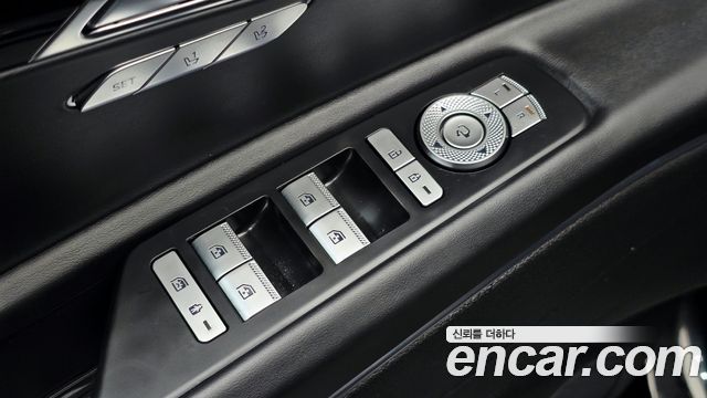 Genesis GV80 2022 — photo 15