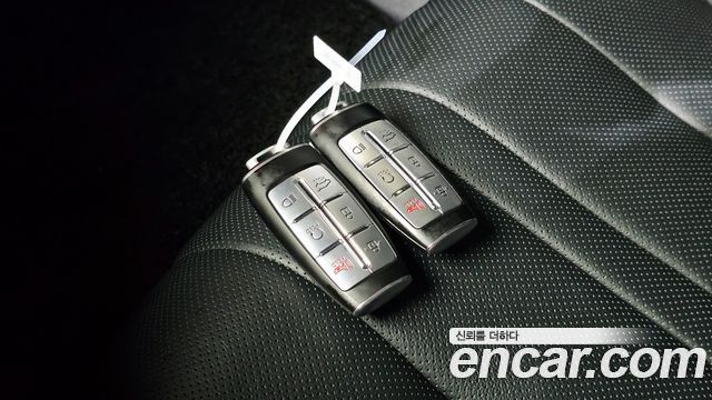 Genesis GV80 2022 — photo 17