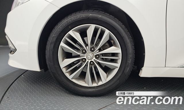 Hyundai Grandeur 2015 — photo 5