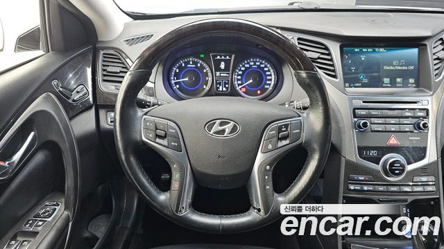 Hyundai Grandeur 2015 — photo 19