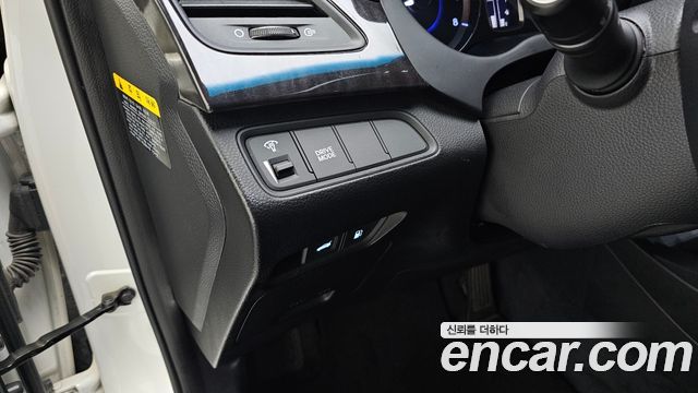 Hyundai Grandeur 2015 — photo 25