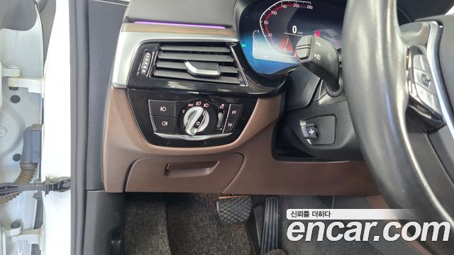 BMW Gran Turismo 2020 — photo 22