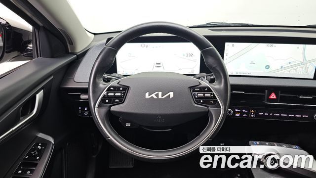 Kia EV6 2023 — photo 15