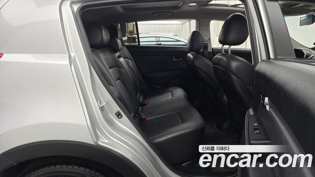 Kia Sportage 2011 — photo 12