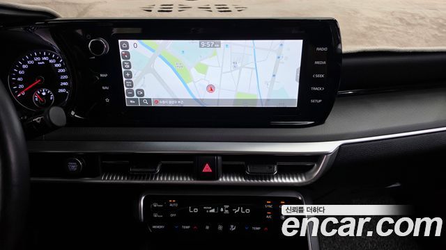 Kia K5 2022 — photo 18