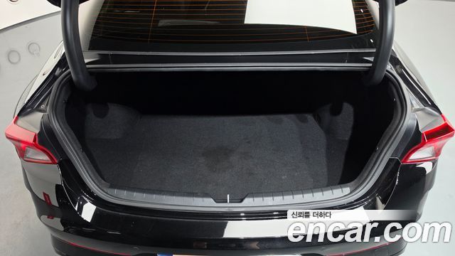 Kia K5 2022 — photo 23