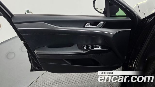 Kia K5 2022 — photo 14