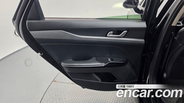 Kia K5 2022 — photo 15