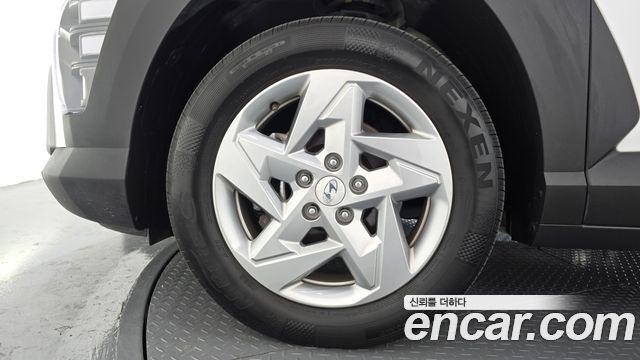 Hyundai Kona 2023 — photo 5