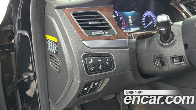 Hyundai Equus 2014 — photo 16