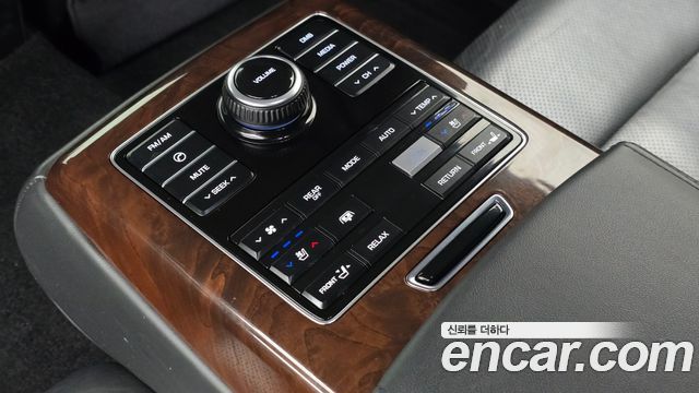 Hyundai Equus 2014 — photo 19