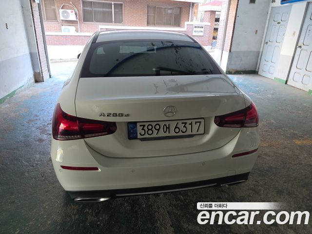 Mercedes-Benz A-Class 2021 — photo 2