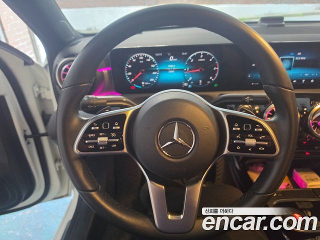 Mercedes-Benz A-Class 2021 — photo 9
