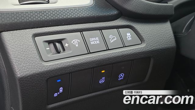 Hyundai Santafe 2018 — photo 12
