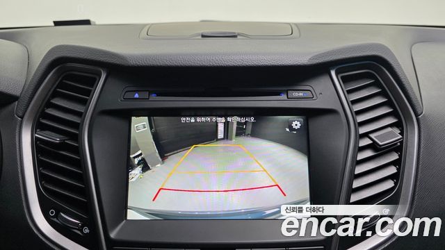 Hyundai Santafe 2018 — photo 16