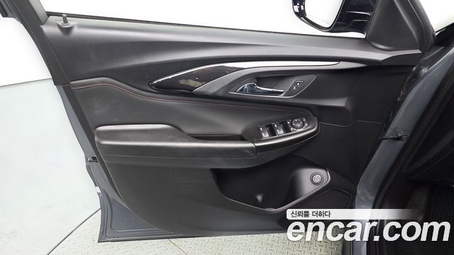 Chevrolet Korea Trailblazer 2021 — photo 14