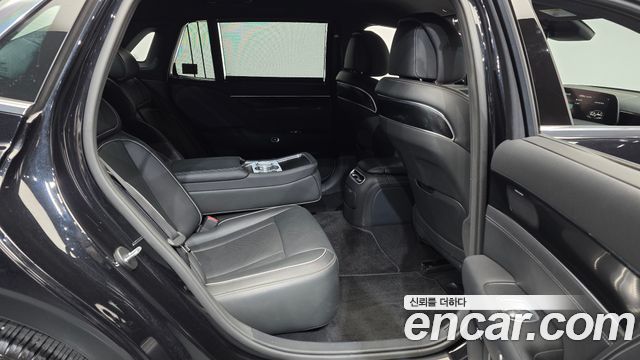 Genesis G90 2023 — photo 18
