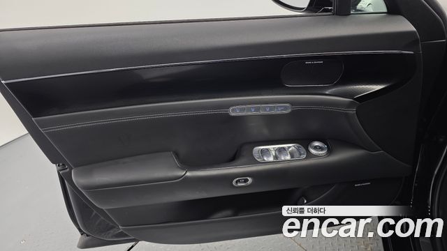 Genesis G90 2023 — photo 15