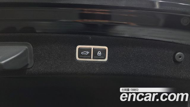 Genesis G90 2023 — photo 33