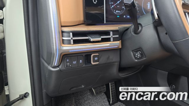 Hyundai Santafe 2024 — photo 25
