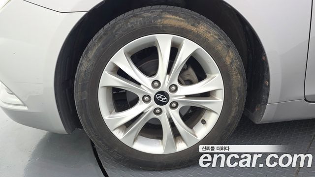 Hyundai Sonata 2010 — photo 5