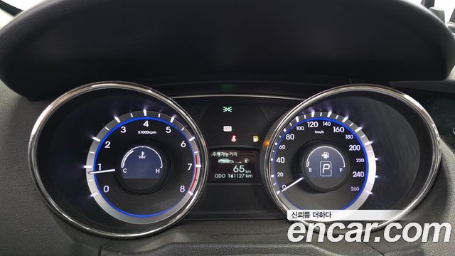 Hyundai Sonata 2010 — photo 8