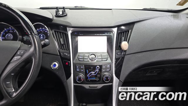 Hyundai Sonata 2010 — photo 14