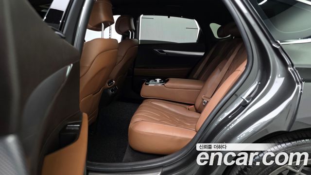 Genesis G80 2023 — photo 18