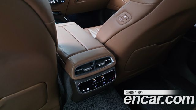 Genesis G80 2023 — photo 30