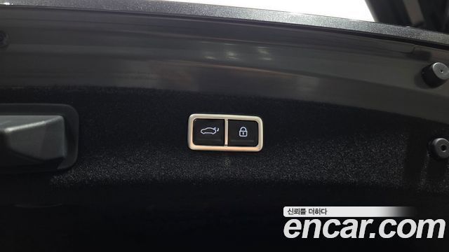 Genesis G80 2023 — photo 33