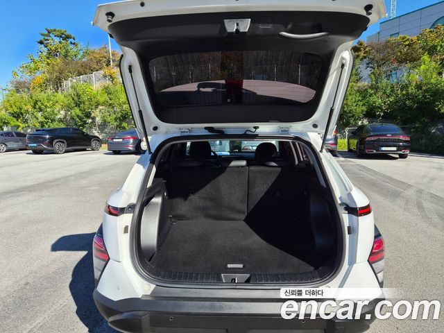 Hyundai Kona 2023 — photo 19