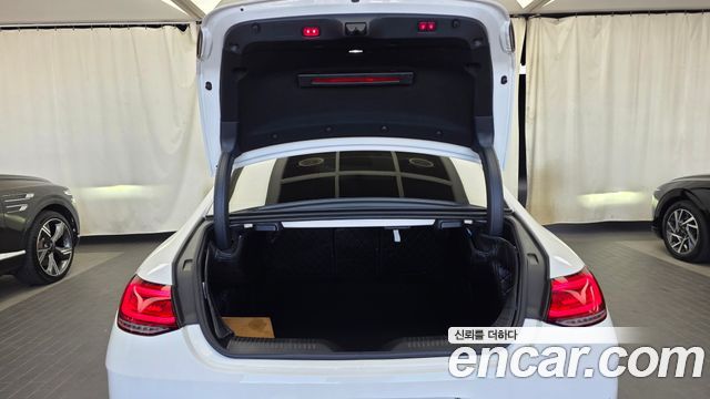 Mercedes-Benz CLS-Class 2019 — photo 26