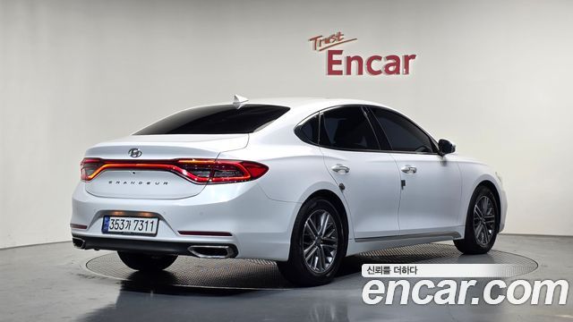 Hyundai Grandeur 2017 — photo 2