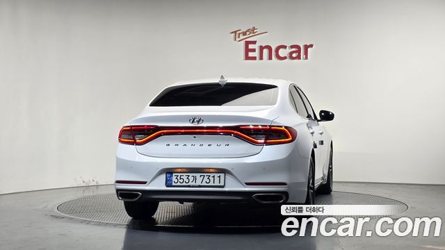 Hyundai Grandeur 2017 — photo 4