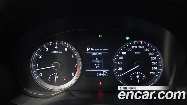 Hyundai Grandeur 2017 — photo 8