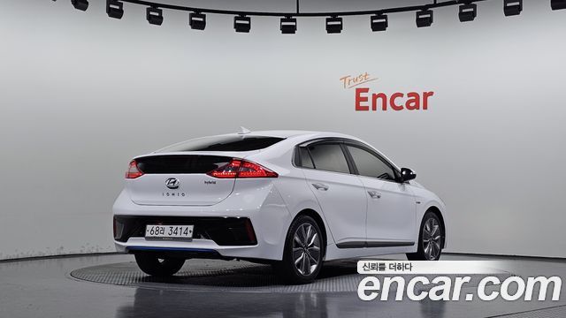 Hyundai Ioniq 2016 — photo 2
