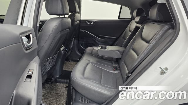 Hyundai Ioniq 2016 — photo 11