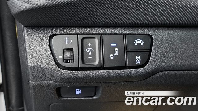 Hyundai Ioniq 2016 — photo 13