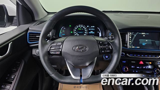 Hyundai Ioniq 2016 — photo 15
