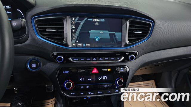 Hyundai Ioniq 2016 — photo 16